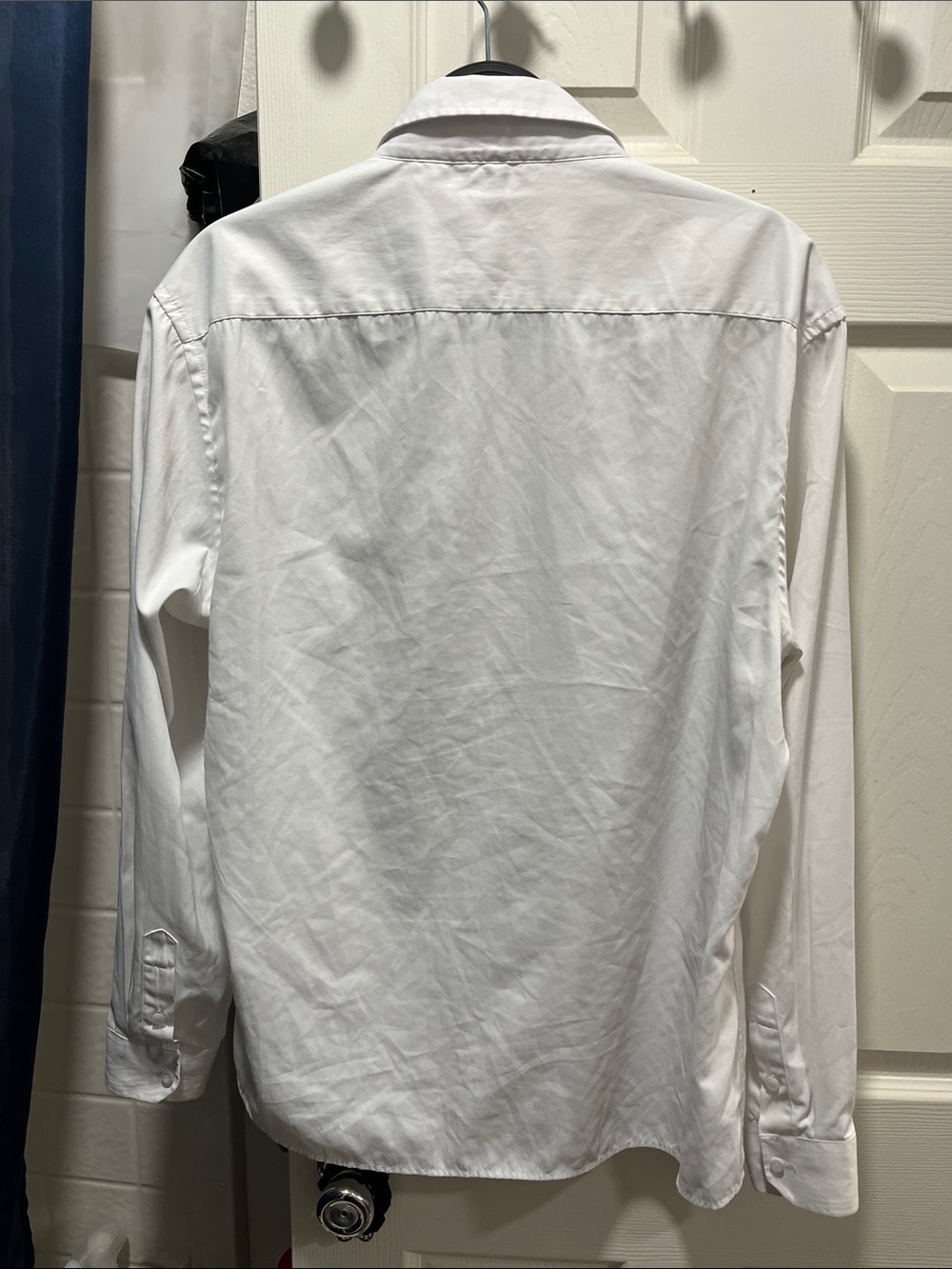 Preowned Men's Classic White Button-Up Shirt Size Small . - Picture 8 of 10